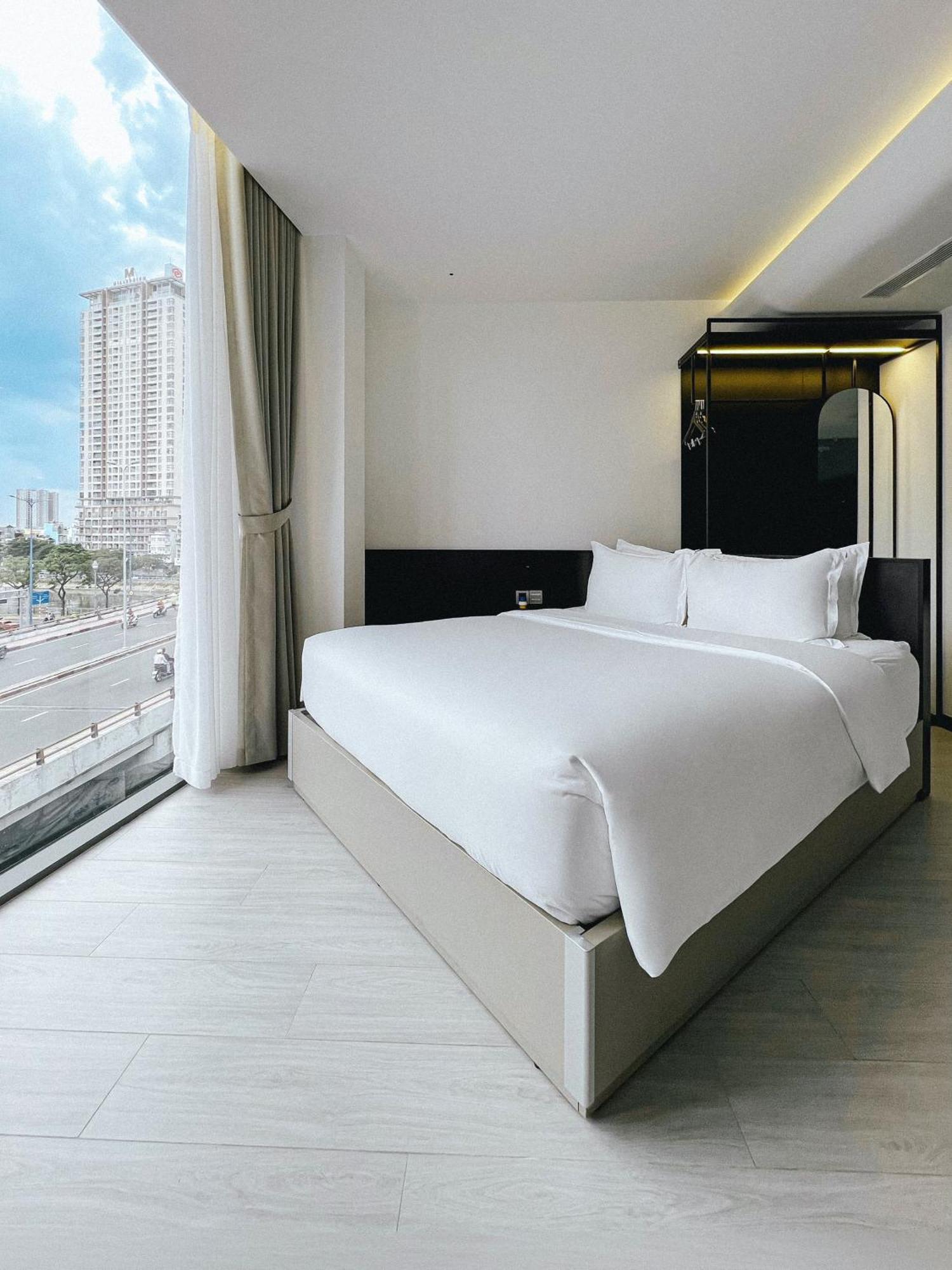 The Concept Hotel Hcmc- District 1 Хошимин Экстерьер фото