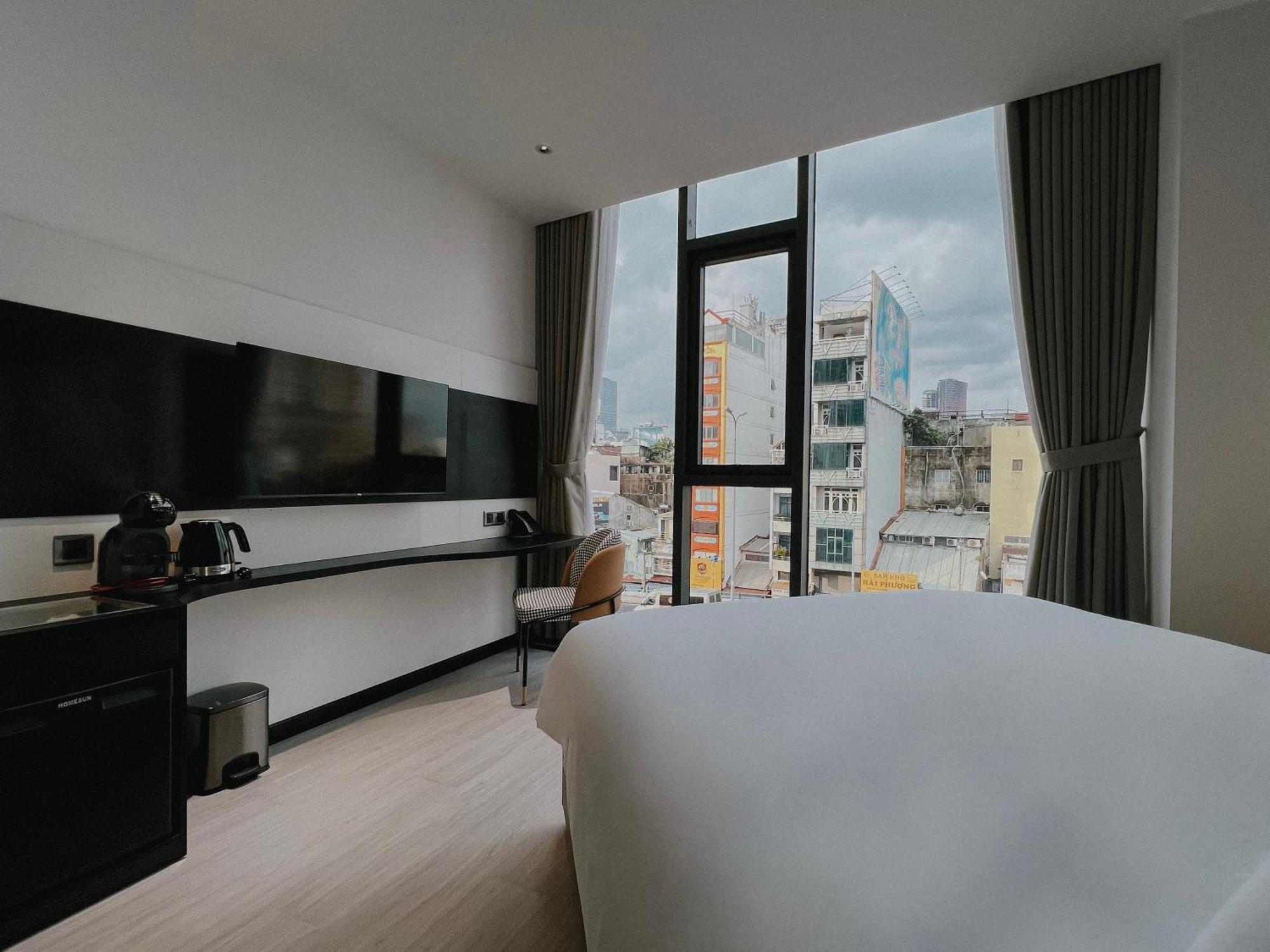 The Concept Hotel Hcmc- District 1 Хошимин Экстерьер фото
