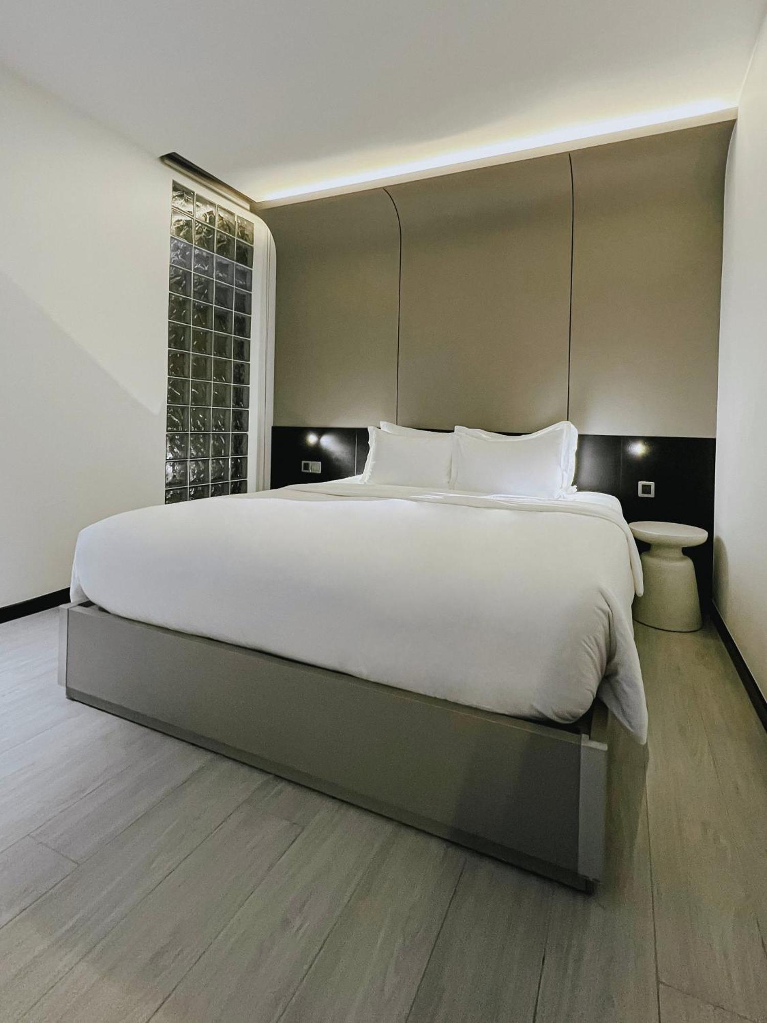 The Concept Hotel Hcmc- District 1 Хошимин Номер фото